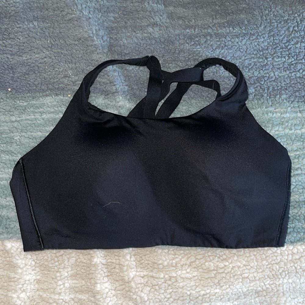 Lululemon like new sports bra